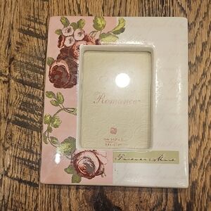 Floral Picture Frame with Romantic Design